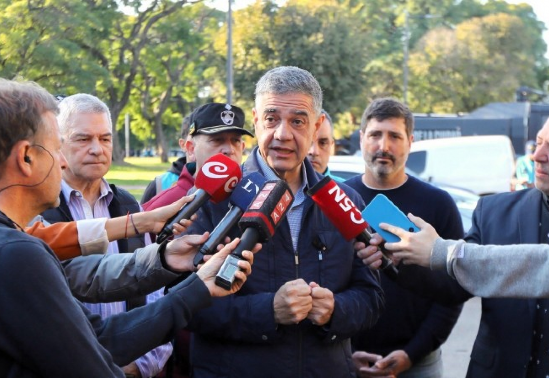 En un Megaoperativo entre Policía y Espacio Público, la Ciudad desalojo 5000 manteros